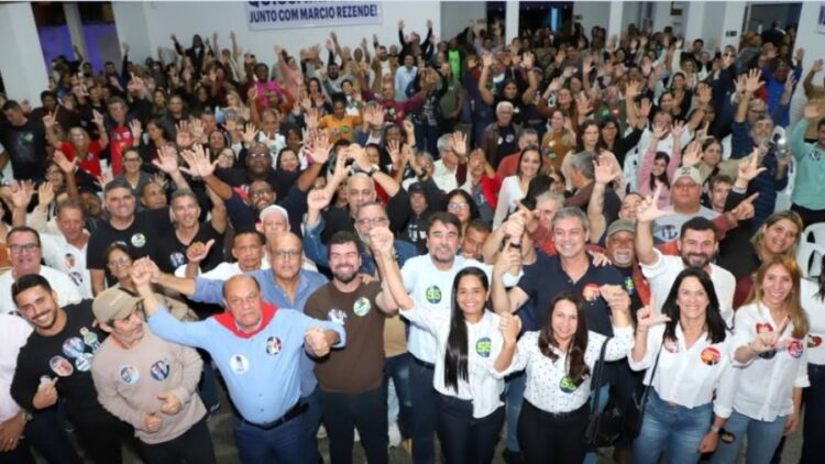 Lideranças políticas de Quissamã recebem autoridades regionais e nacionais em evento de campanha. Reprodução / Marcelo Batista