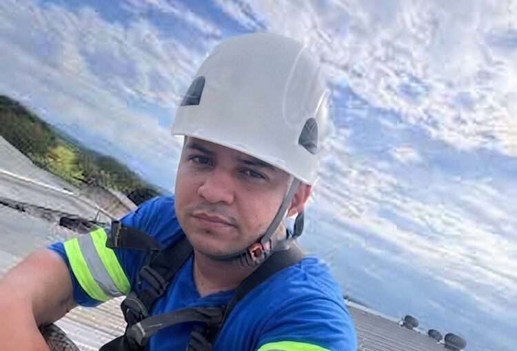 Robert Batista Carvalho Cozenço, de 28 anos, trabalhava como eletricista e sofreu o acidente durante o expediente em uma fábrica da Macuco, em Quissamã. Reprodução