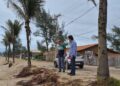 Juninho Selem e Marcelo Batista durante vistoria na Praia de João Francisco. Divulgação / PMQ