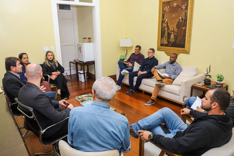 Encontro contou com a presença de lideranças do município e representantes da empresa. Foto Divulgação/Secom